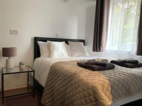 Serviced Apartment Bristol One-Bedroom Southmead Hospital MOD Airbus, Bristol